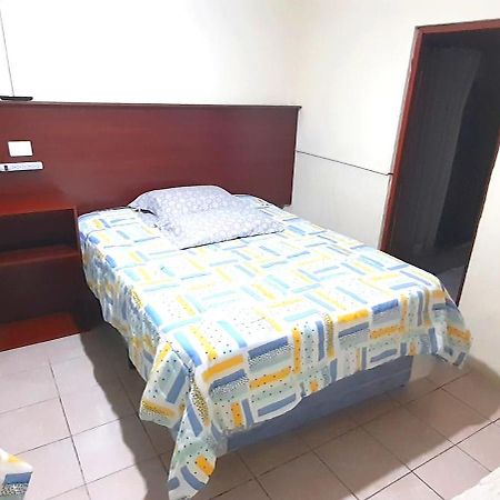 Hotel Ideal, Your House In Κετσαλτενάνγκο Εξωτερικό φωτογραφία